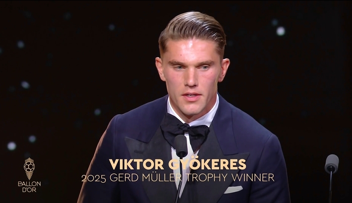 58场比赛中有63个进球!官员:约克雷斯赢得了2025年GED Mueller奖 并当选为年度前锋 58场比赛中有63个进球!官员:约克雷斯赢得了2025年GED Mueller奖 并当选为年度前锋